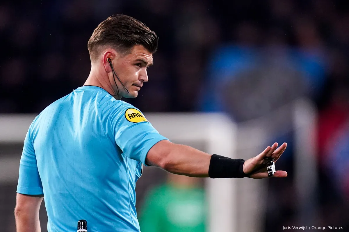 joey kooij scheidsrechter bij psv fc twente eredivisie 2023 2024