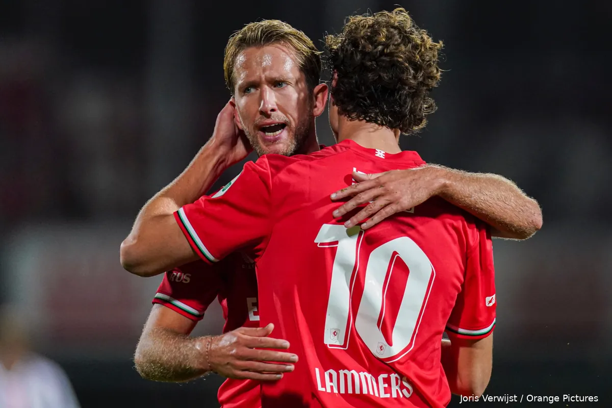 michel vlap sam lammers juichen willem ii fc twente 2024 2025