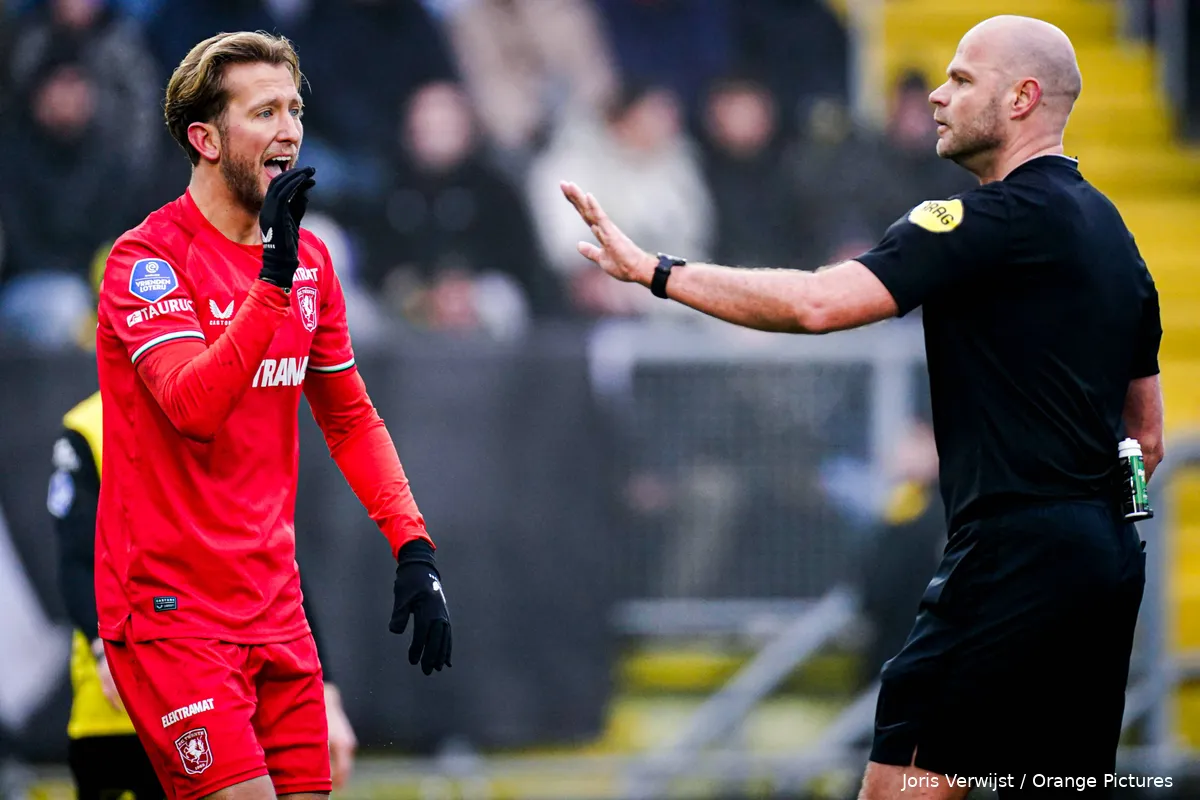 rob dieperink scheidsrechter michel vlap zeuren nac breda fc twente 2024 2025
