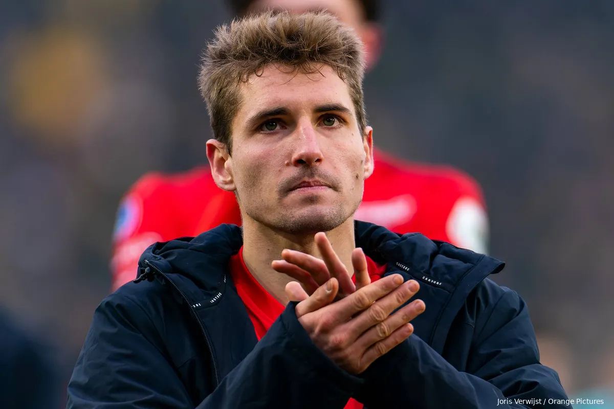 michal sadilek klapt supporters nac breda