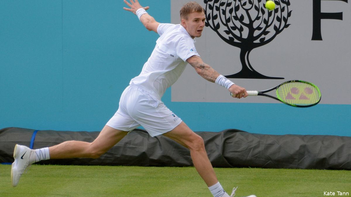 WATCH: Bublik Raises Eyebrows With Unusual Return Position Against Zverev
