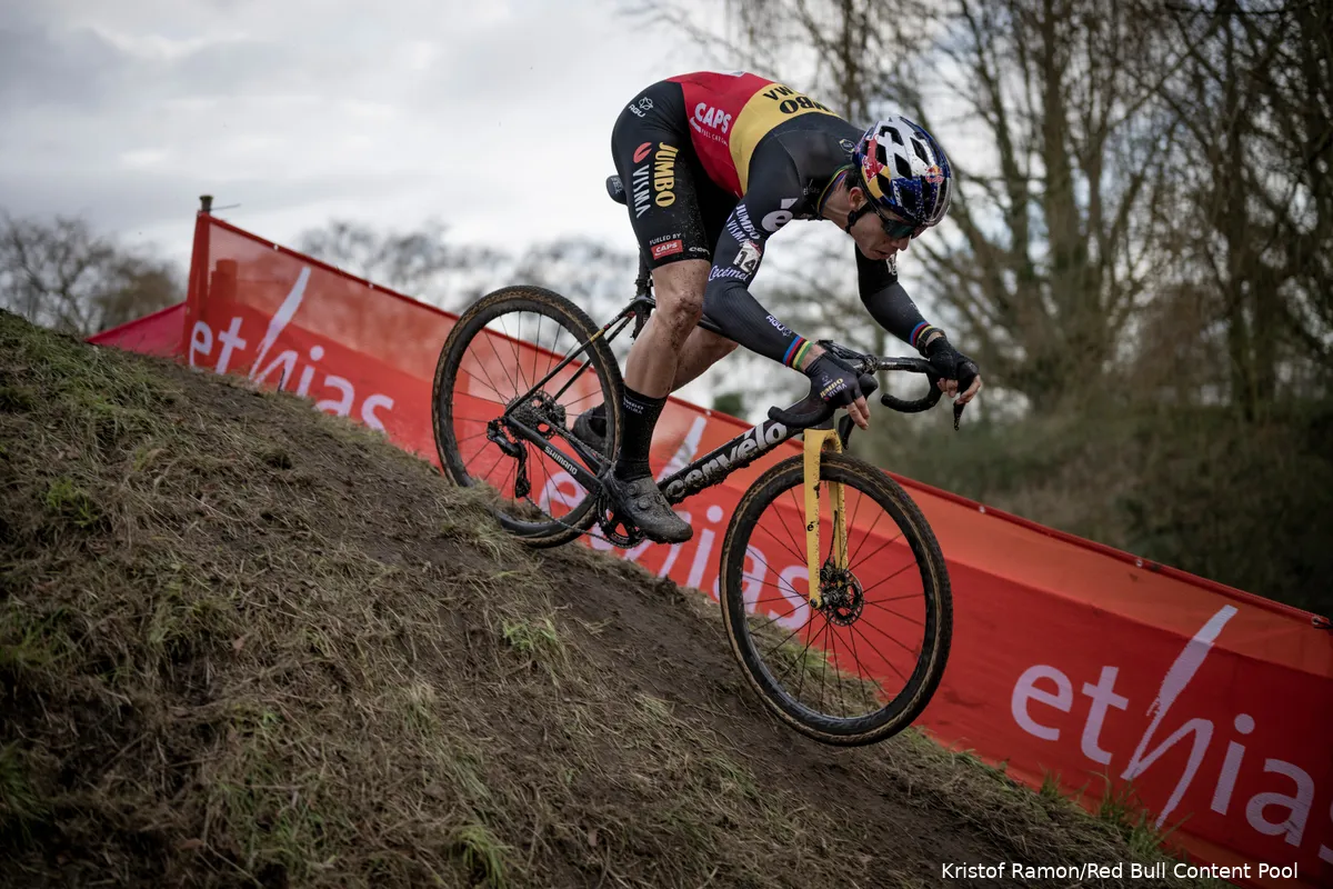 Van Aert leeft mee: 'Cross mist Van der Poel, wielerwereld heeft nood aan renners als hem'