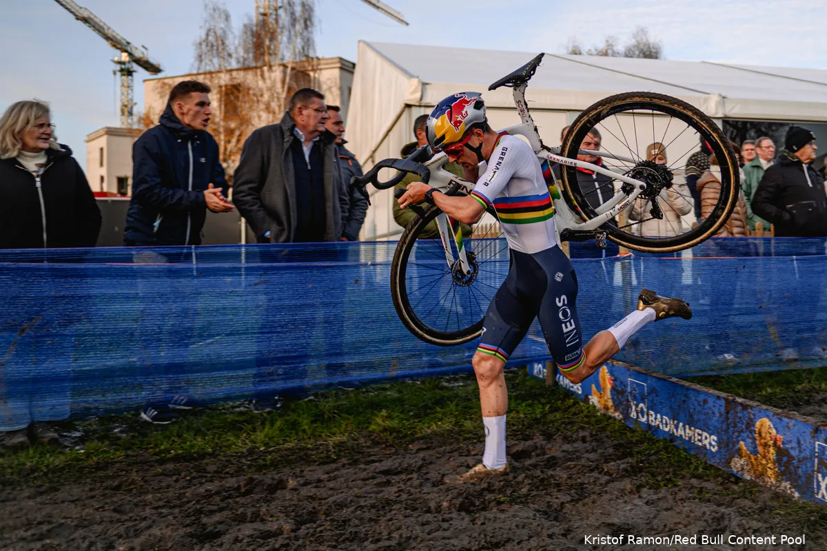 Volgens Albert mag er een bedankje van Van Aert naar Pidcock: 'Hij zal door hem worden gemist op WK'