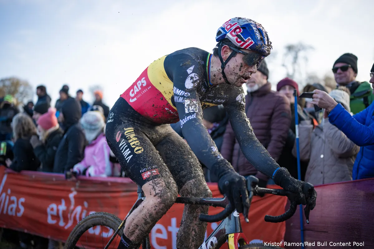 Van Aert slaat BK cross over in dienst van WK: 'Lange training plannen zodat ik niet hoef te kijken'