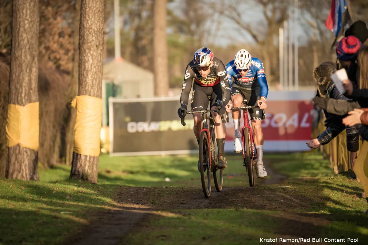 Truc spécial leverde Van der Poel zege op in Benidorm: 'Denk niet dat Wout verwacht had dat ik dat nog zou doen'
