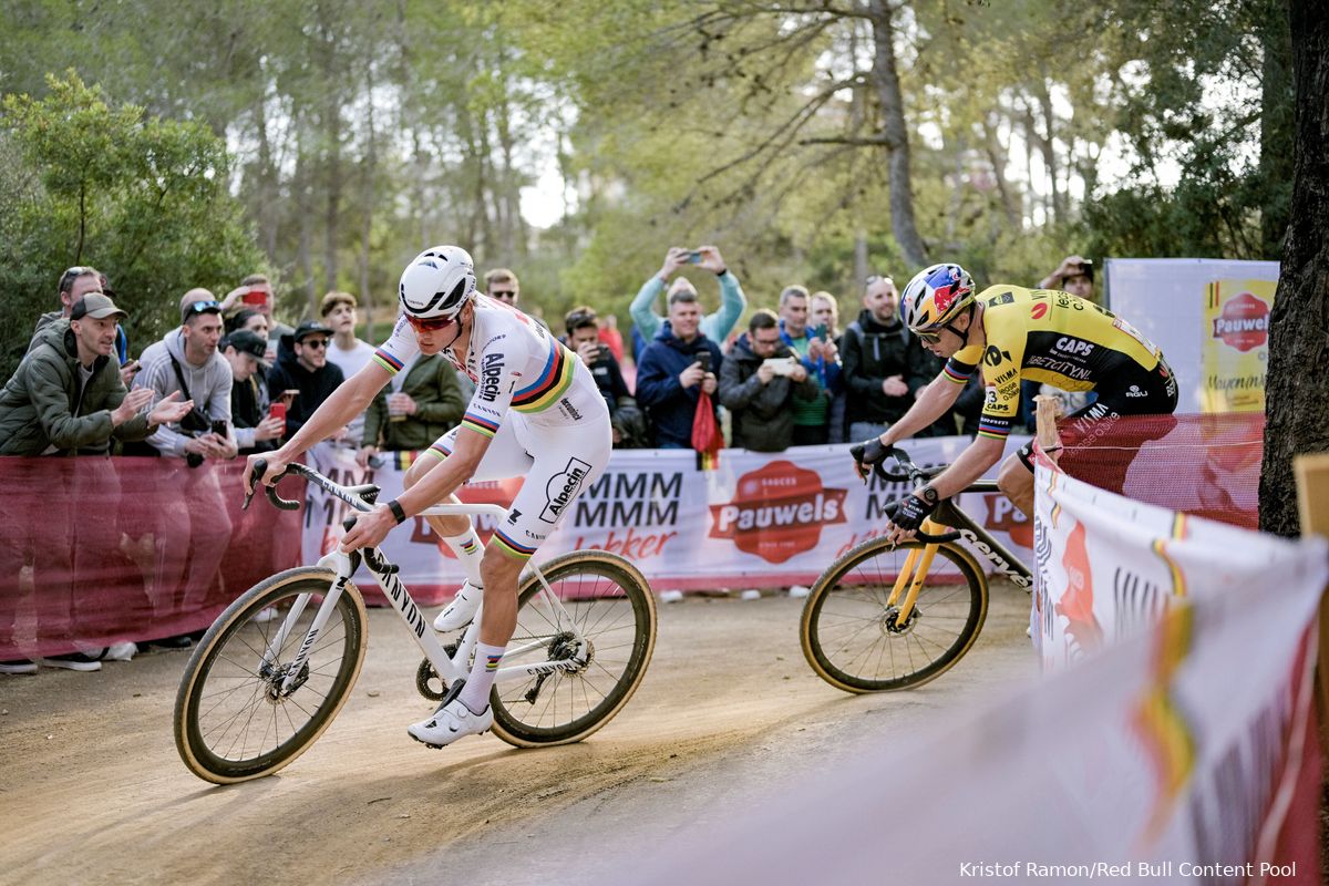 Nu al een wedstrijd van superkampioenen: 'De Grote Zes' (onder anderen Van der Poel en Van Aert) aanwezig in Tour