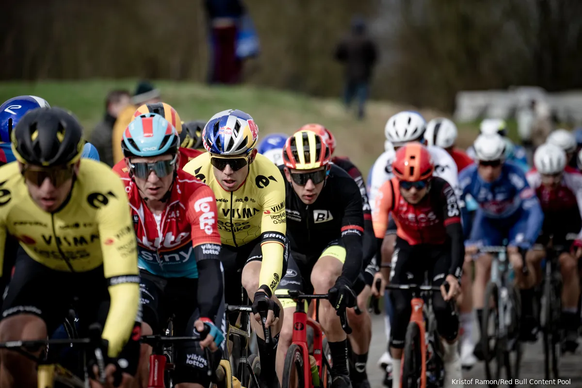 wout van aert peloton klassiekers