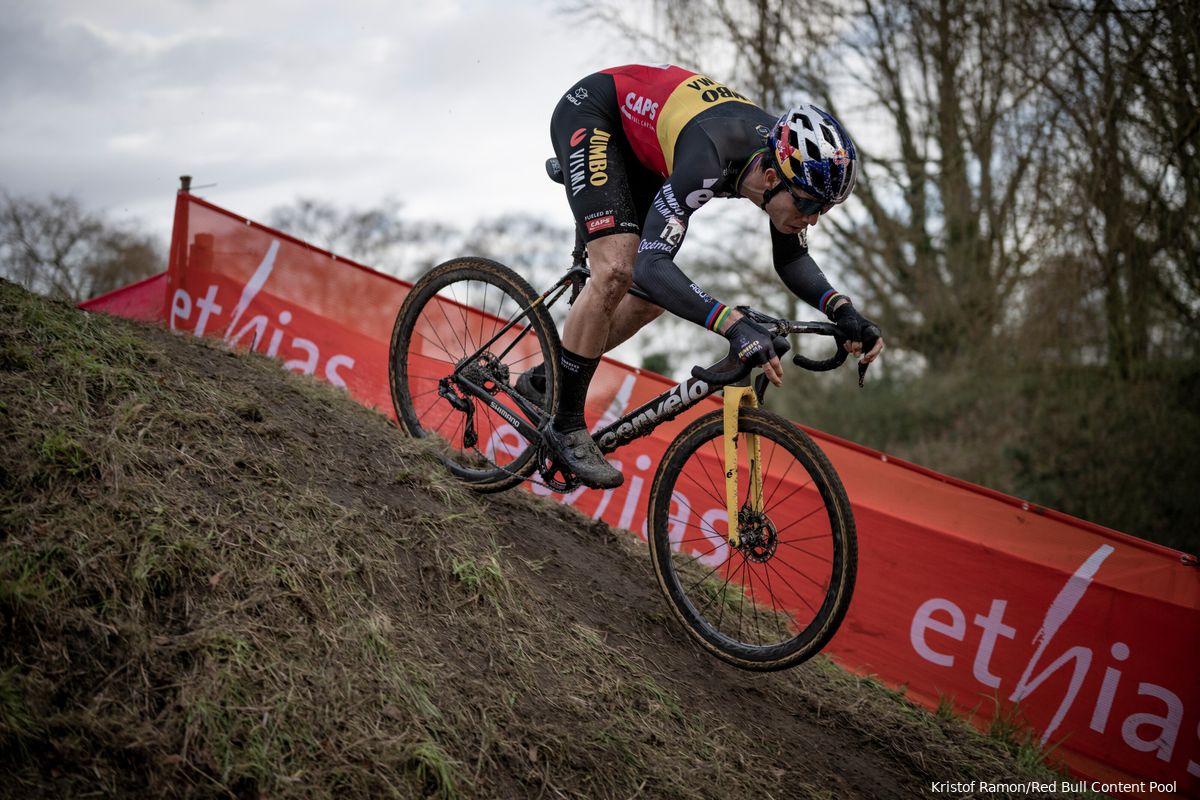 Van Aert leeft mee: 'Cross mist Van der Poel, wielerwereld heeft nood aan renners als hem'