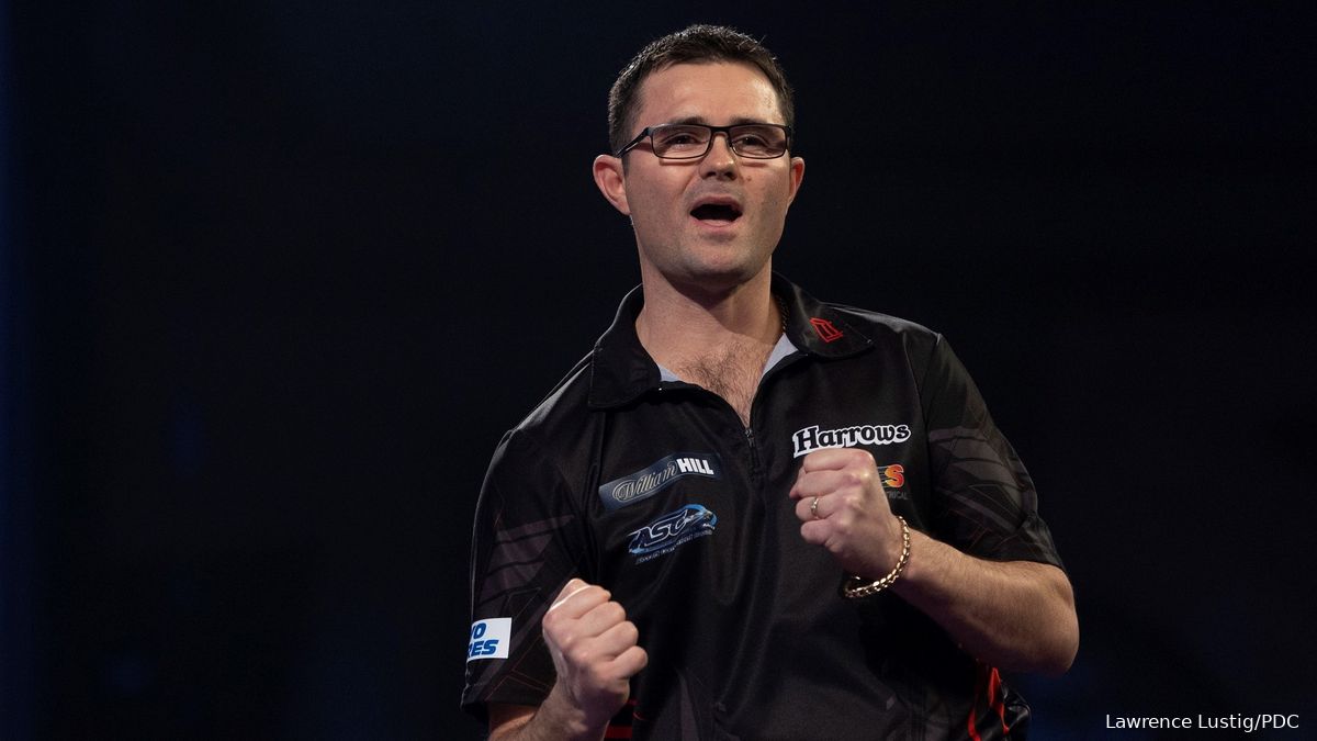 Darts fans can't get over 'phenomenal' mullet on World Championship  debutant - Daily Star