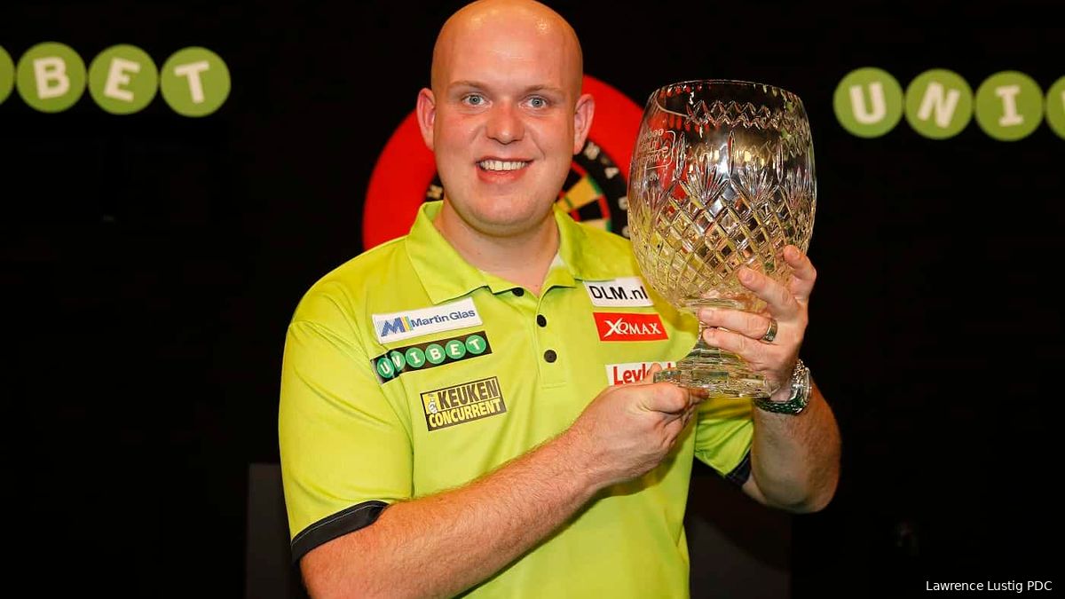 VIDEO Van Gerwen back to where it al began.