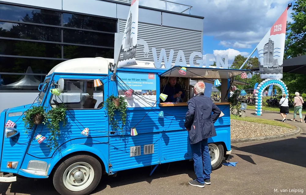Drink Limburgs drinkwater bij de KRAANwagen