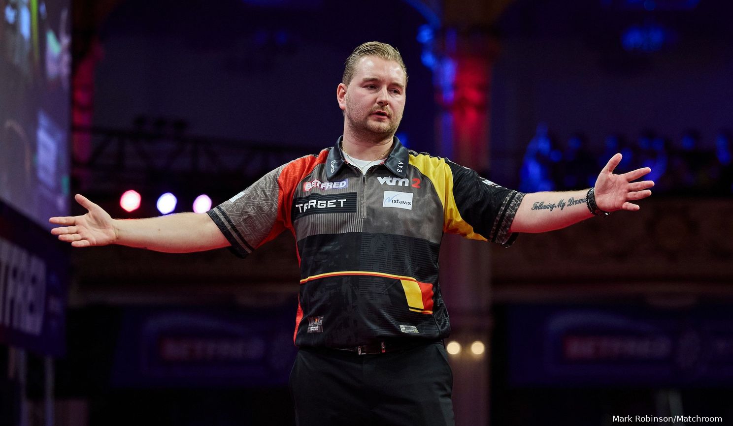 VIDEO: Dimitri Van den Bergh spotted throwing shapes on dance floor of Blackpool nightclub during World Matchplay