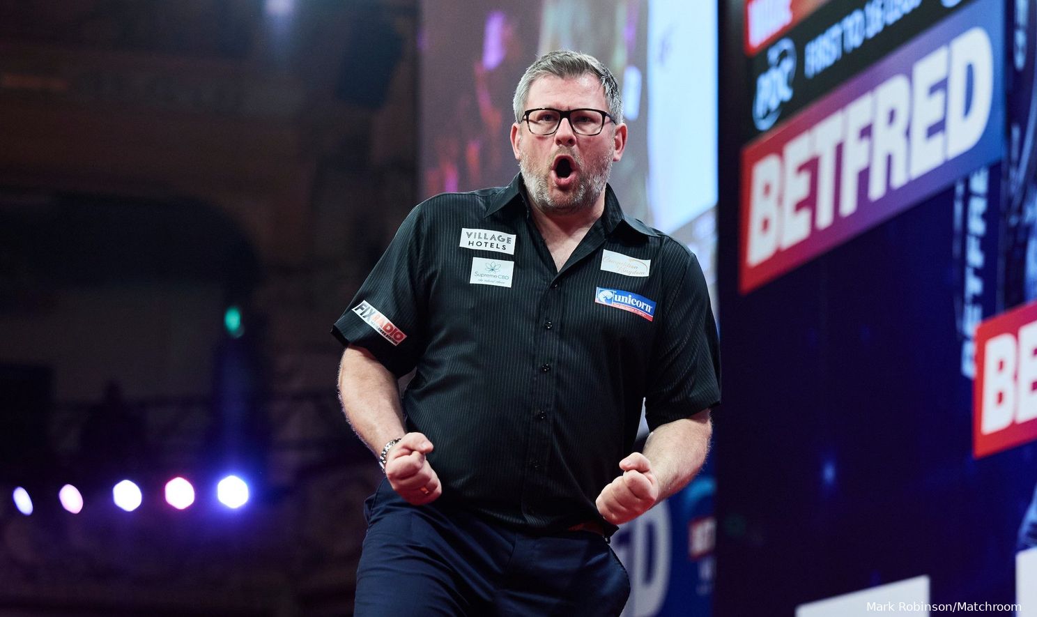 "Door persoonlijke problemen ben ik afgezakt op de wereldranglijst, niet omdat anderen beter waren" - James Wade maakt indruk op World Matchplay