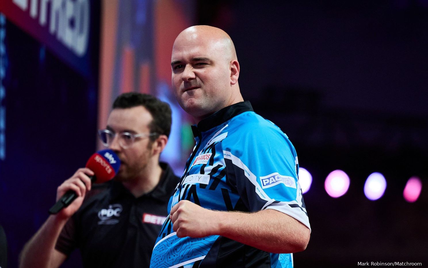 "Veel van huis weg, maar geweldig om deel van te mogen uitmaken" - Rob Cross bewaart goede herinneringen aan World Series of Darts