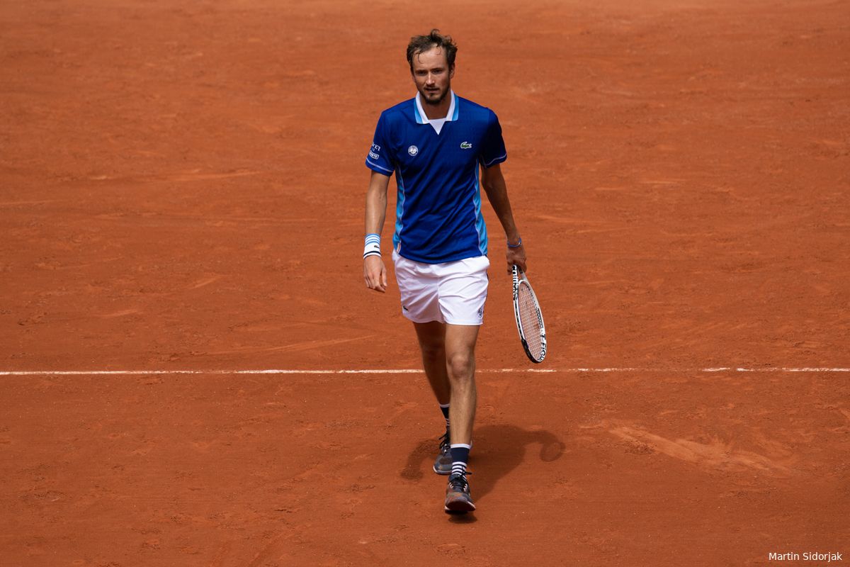 Daniil Medvedev puts on Irish cap as he lucks his ways past Djere at Roland Garros