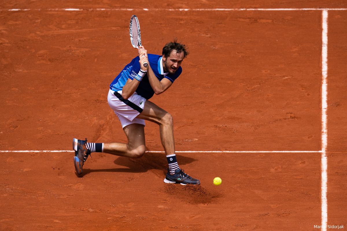 Mentality & Movement: Medvedev's Clay Struggles Explained By Mouratoglou