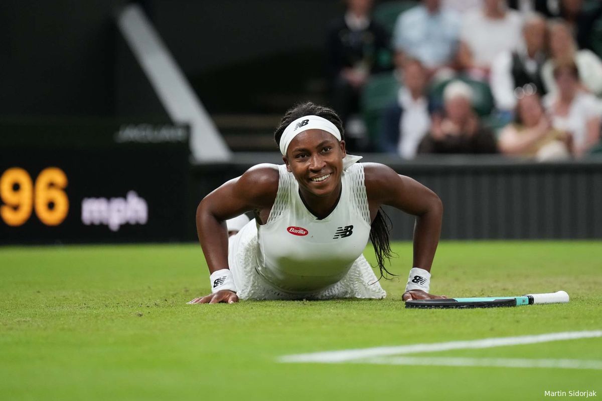 WATCH: Gauff stumbles on match point against Andreescu but still wins it