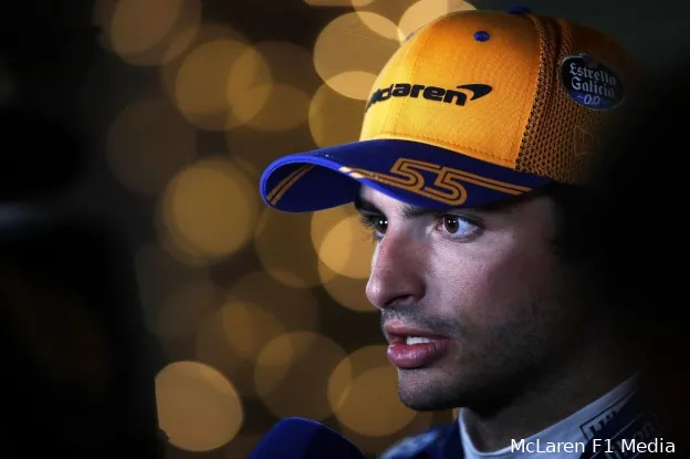 De Race van Sainz | 'Hij probeert onze race te verkloten!'