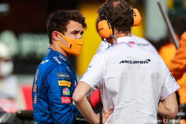 Norris leert van Ricciardo: 'Ik luister naar zijn boordradio's'