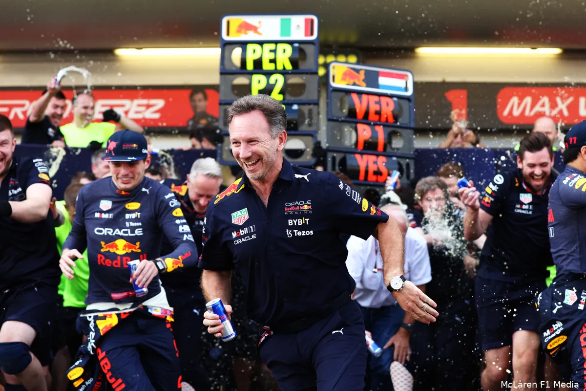 Horner verrast door Red Bull-dominantie: 'Als je mij dit had verteld met kerst...'