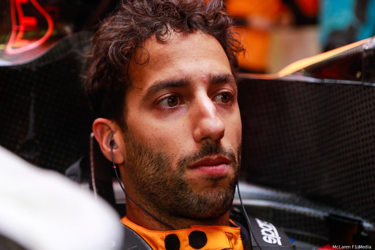 'Mogelijk reserverol voor Ricciardo bij Mercedes in 2024, coureur springt in bij vertrek Hamilton'