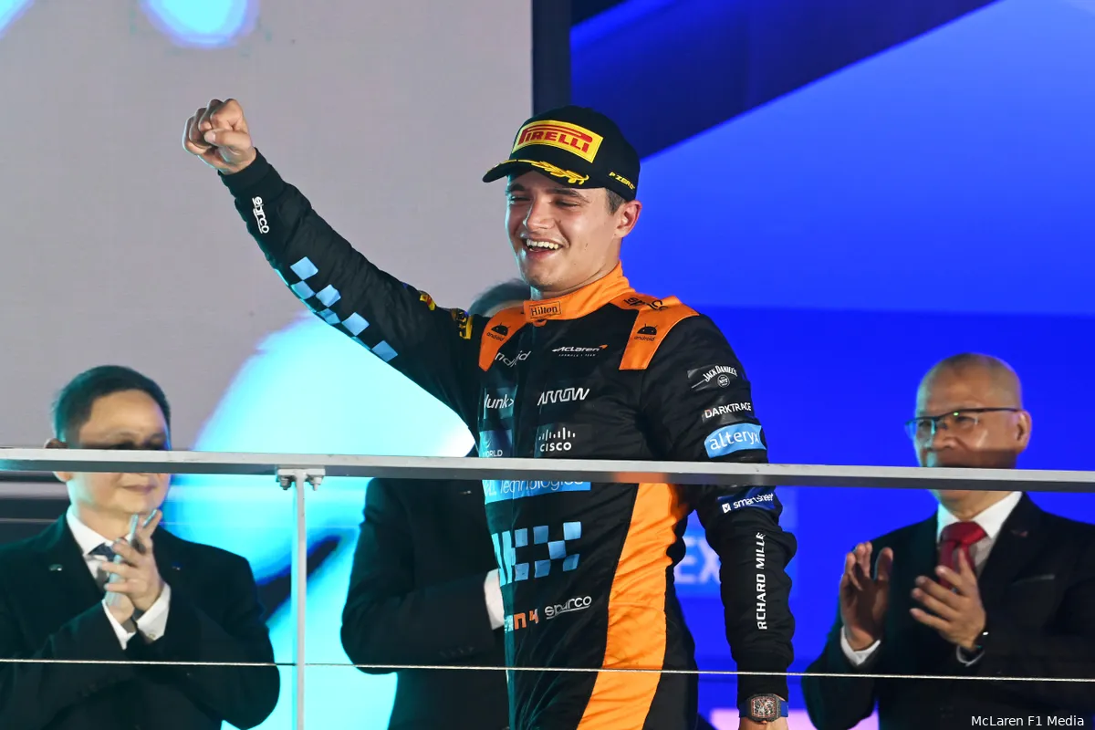 Norris vertrekt na succesvol weekend met podiumplek uit Singapore: 'Die laatste ronden waren echt stressvol'