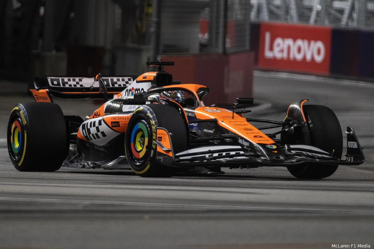 singapore mclaren vrijdag livery oscar piastri 1