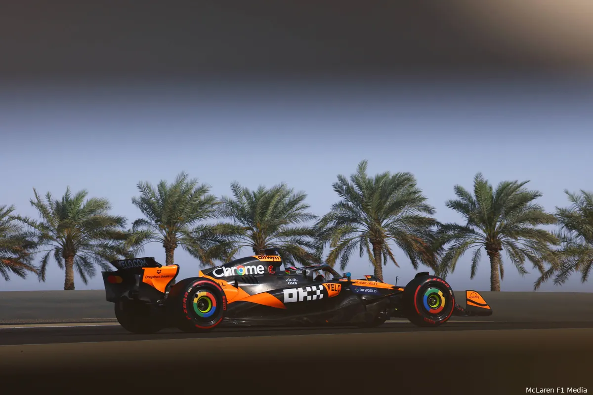 oscar piastri pole position zaterdag mclaren bahrein 2025