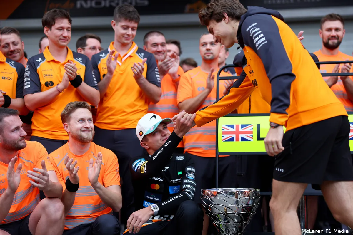 oscar-piastri-lando-norris-mclaren-gp-sao-paulo-brazilie-2025-zondag
