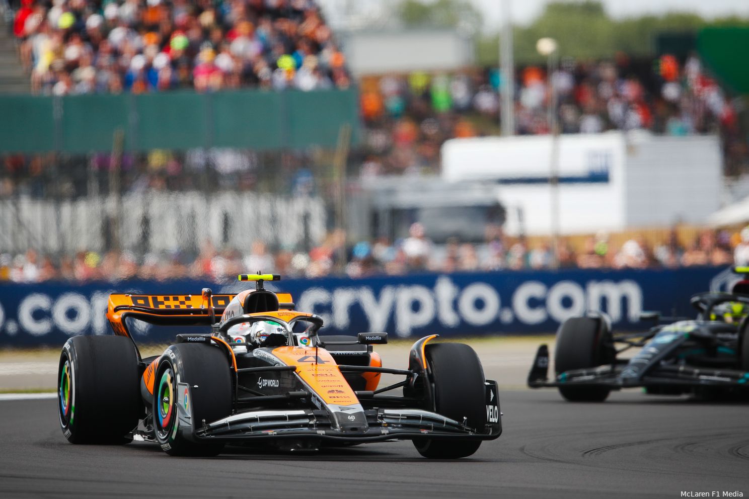 Foto 2. Lando Norris in zijn McLaren, Britse Grand Prix 2023, met de grote updates van het jaar.