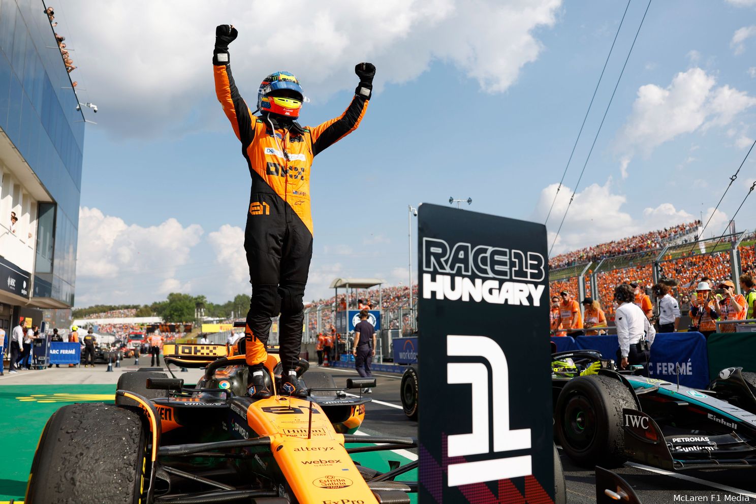 oscar piastri win hongarije 2024 mclaren