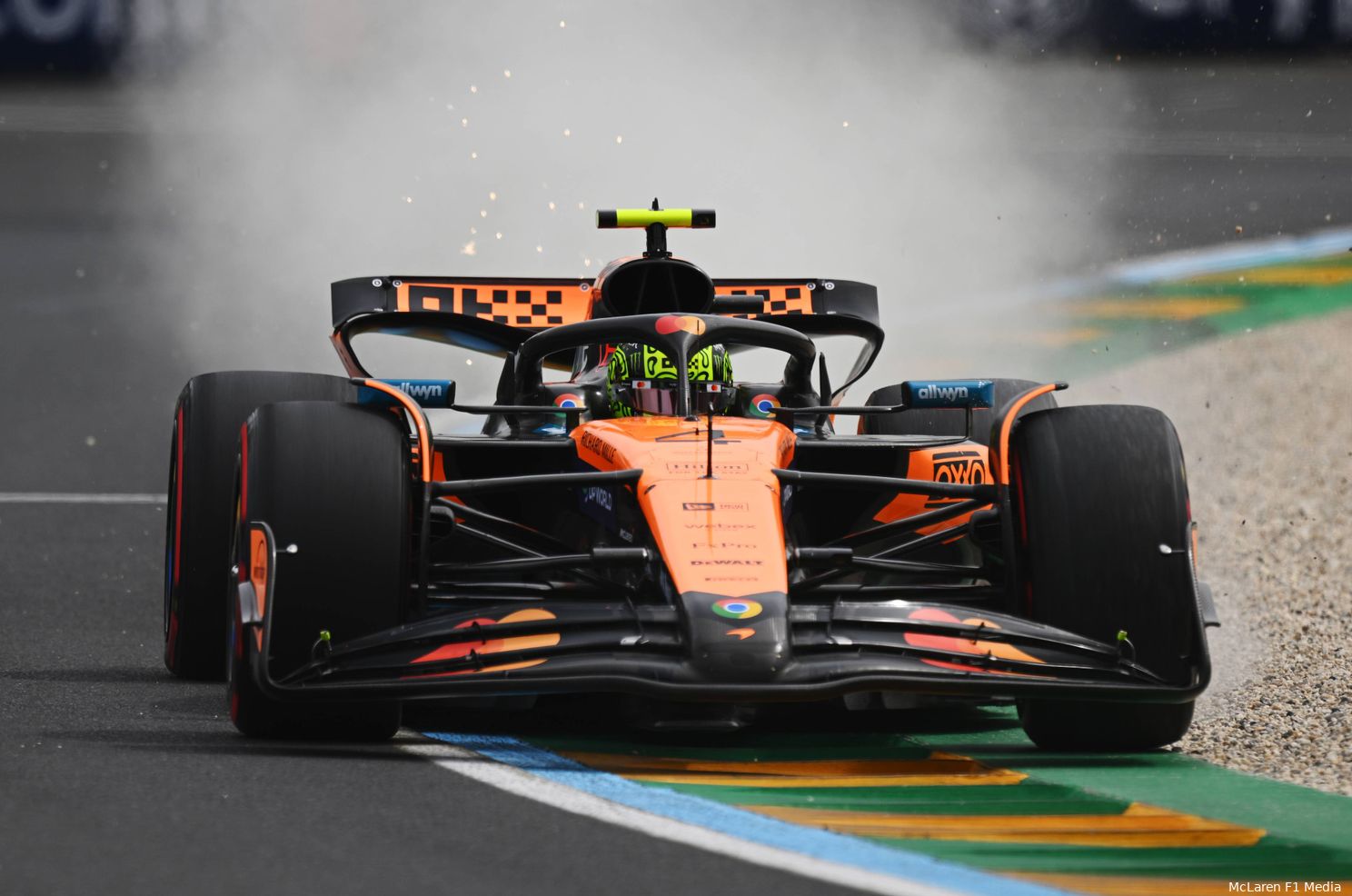 Hughes wijst de kracht van McLaren aan: 'Maar ja, de Red Bull wordt bestuurd door Verstappen'