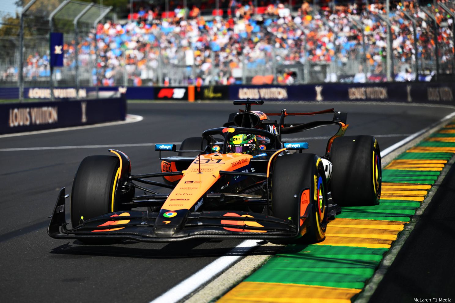 oscar piastri mclaren australie vrijdag 2025 1