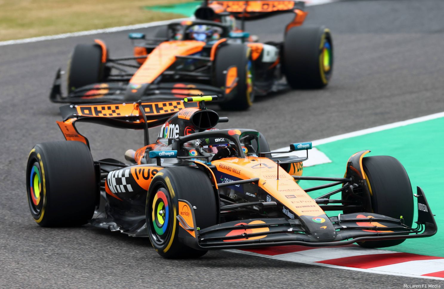 Verstappen geeft ontwijkend antwoord, Kalff helpt: 'Zal ik even antwoord geven?'