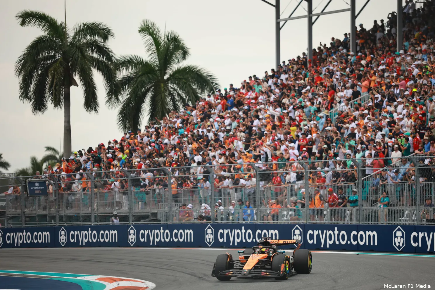 oscar piastri mclaren miami 2025 race zondag