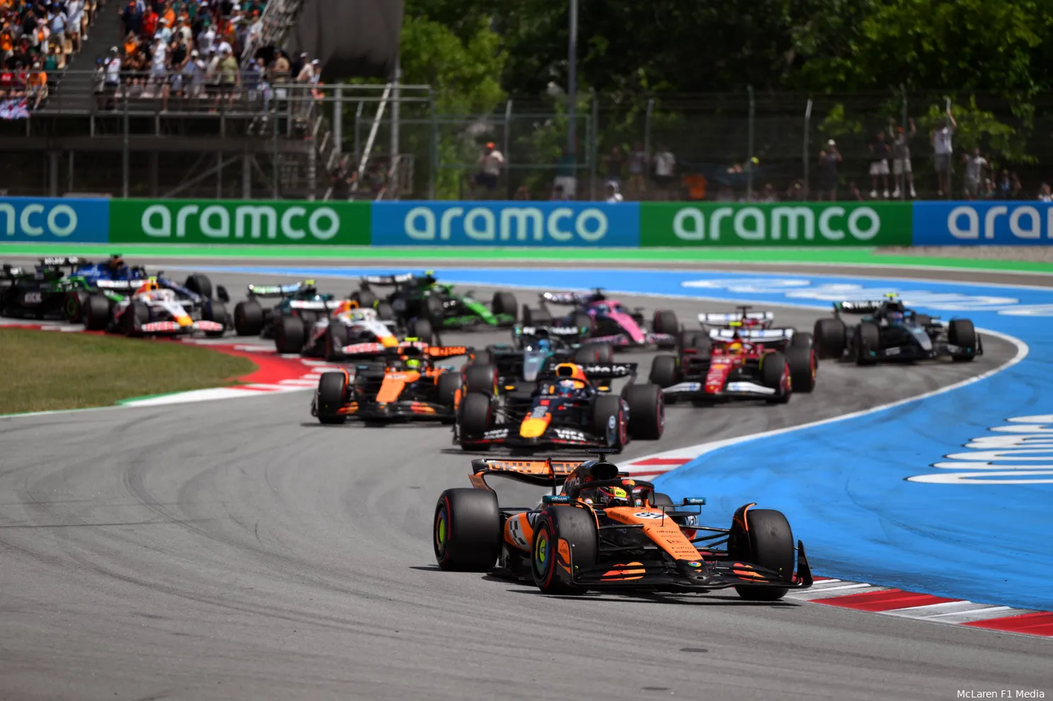oscar piastri mclaren gp spanje 2025 zondag lando norris max verstappen