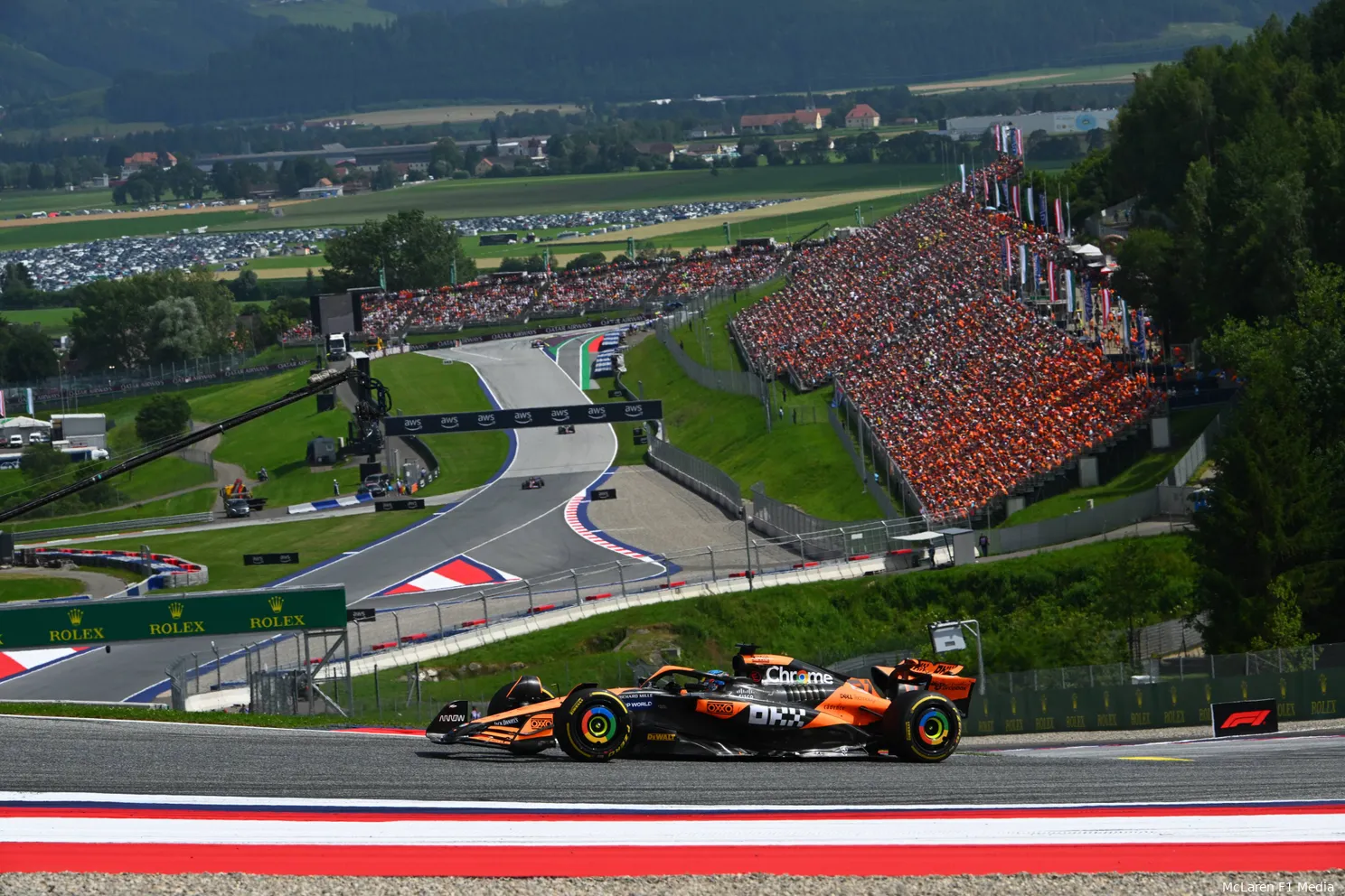 Verstappen kwam pas later bij de media en legt uit waarom: 'Ik was nerveus'