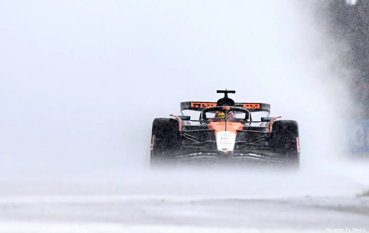 oscar piastri podium silverstone 2025