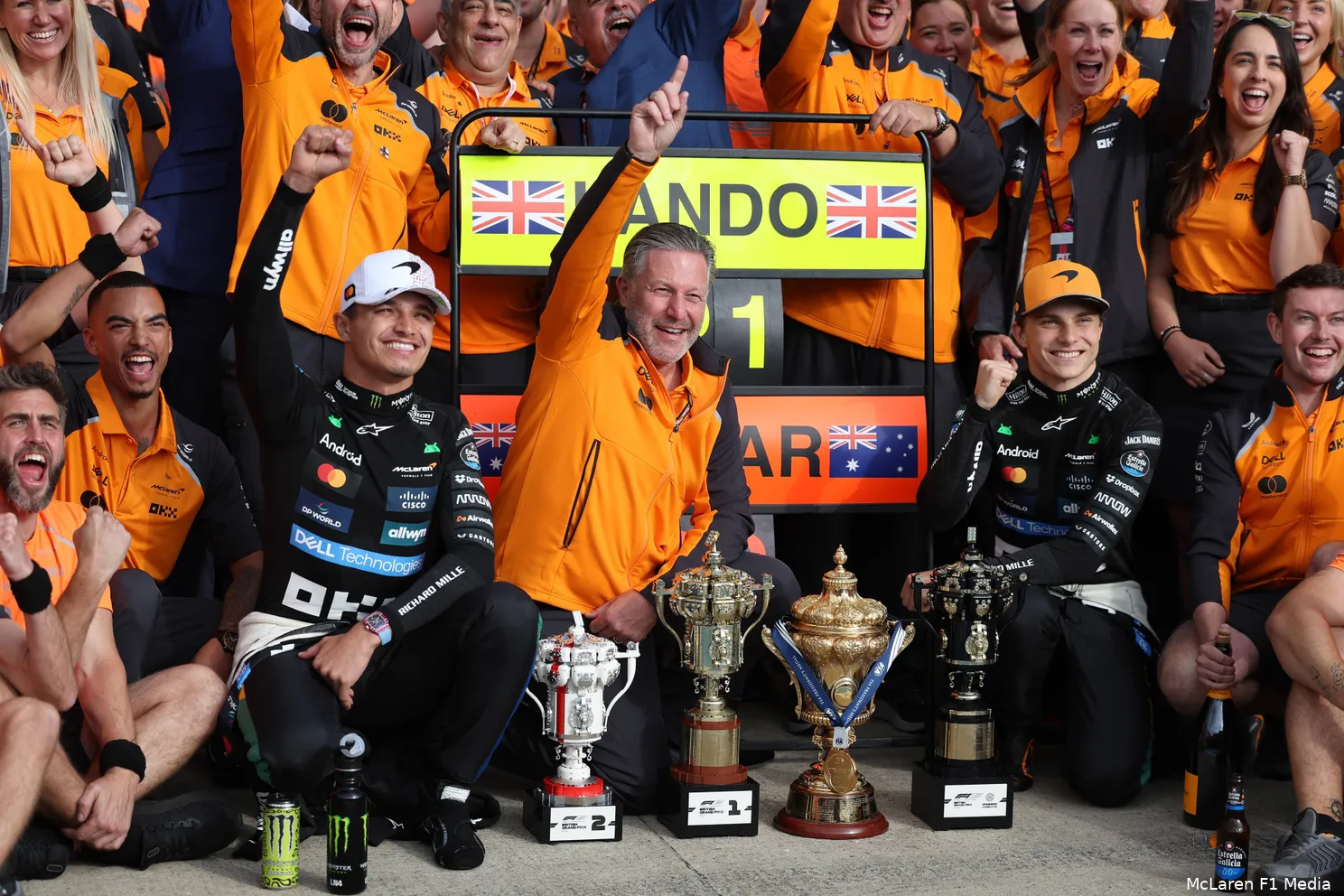 oscar piastri podium silverstone 2025 lando norris team foto