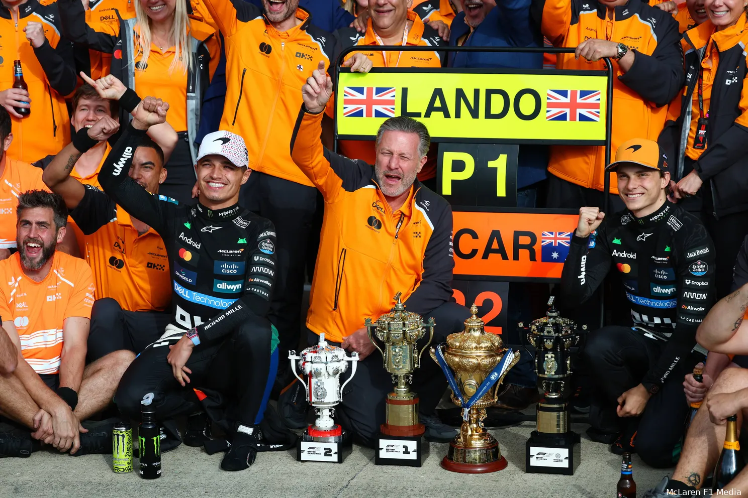 oscar piastri podium silverstone 2025 lando norris team foto