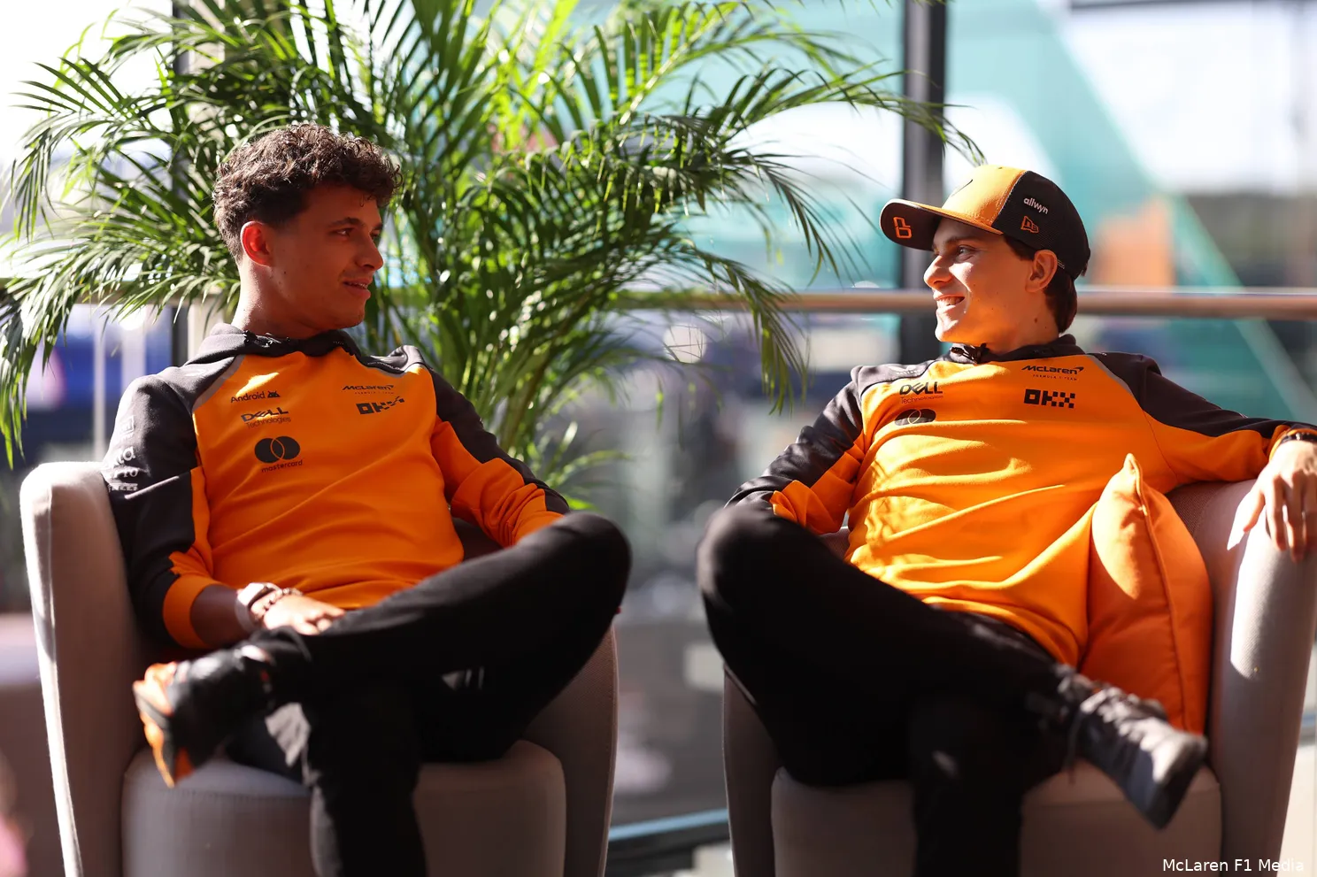 lando-norris-oscar-piastri-mclaren-gp-nederland-2025-vrijdag-2