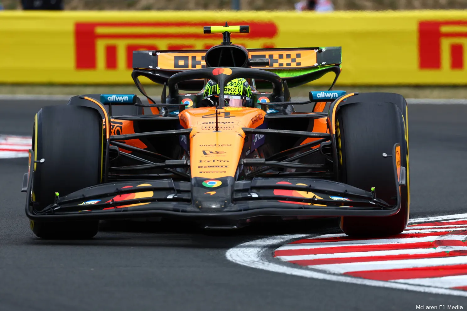 lando-norris-vt1-hongarije-2025