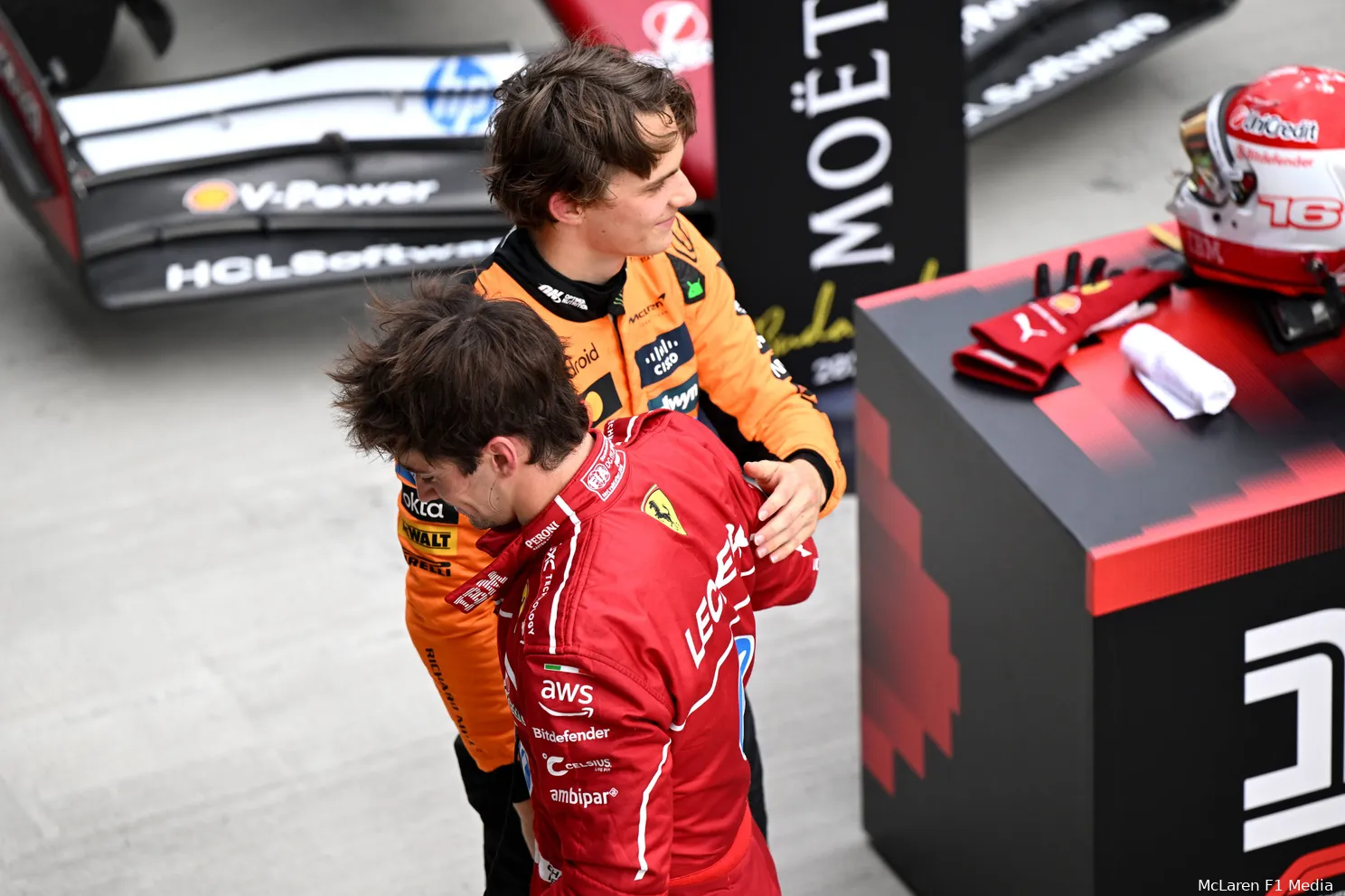 mclaren-oscar-piastri-charles-leclerc-ferrari-gp-hongarije-zaterdag-2025-4