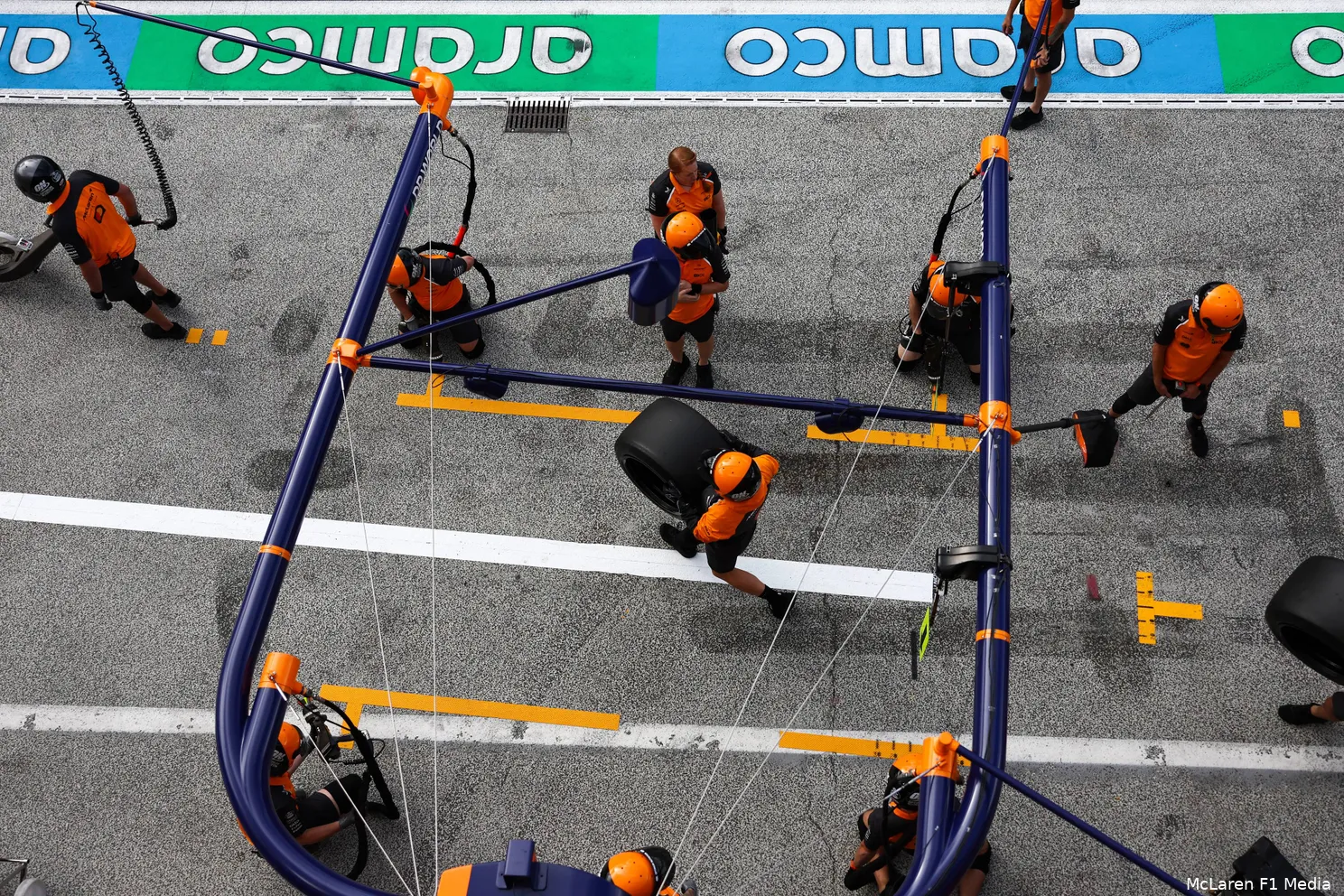 pitstop-mclaren-912-12