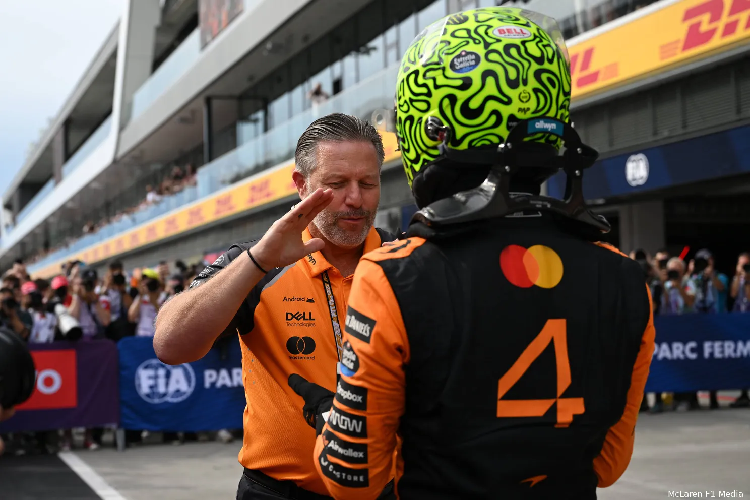 zak-brown-mclaren-gp-hongarije-2025-zondag-lando-norris