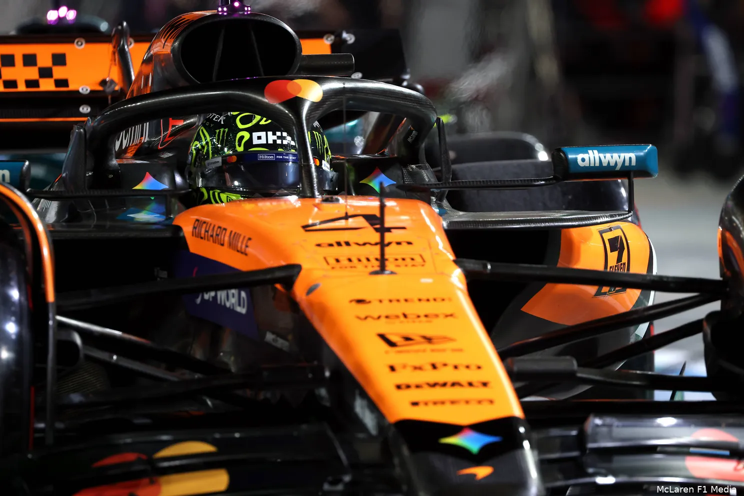 lando-norris-2025-singapore-mclaren-kwalificatie