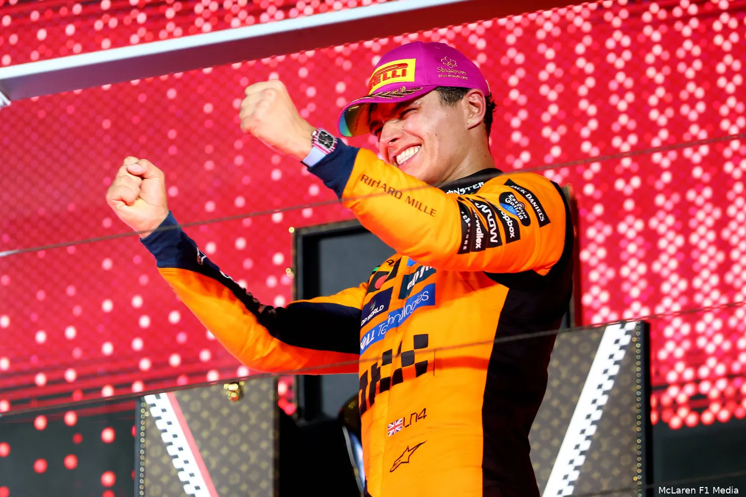 lando-norris-mclaren-2025-podium-blij