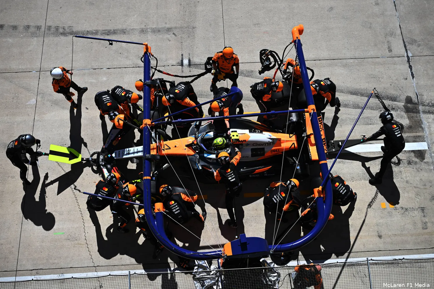 lando-norris-mclaren-cota-zondag-2025