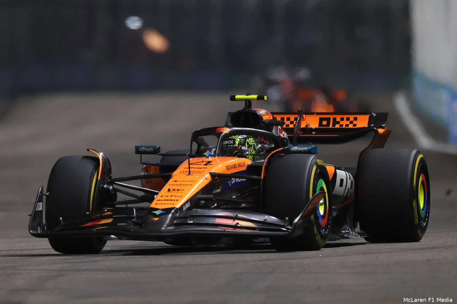 lando-norris-mclaren-gp-singapore-2025-zondag-3