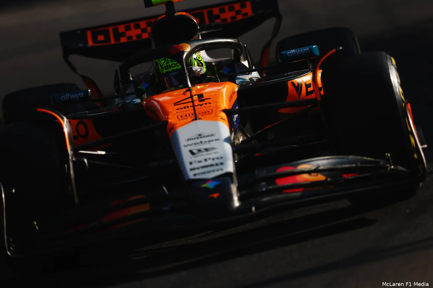 lando-norris-mexic-vrijdag-2025-mclaren